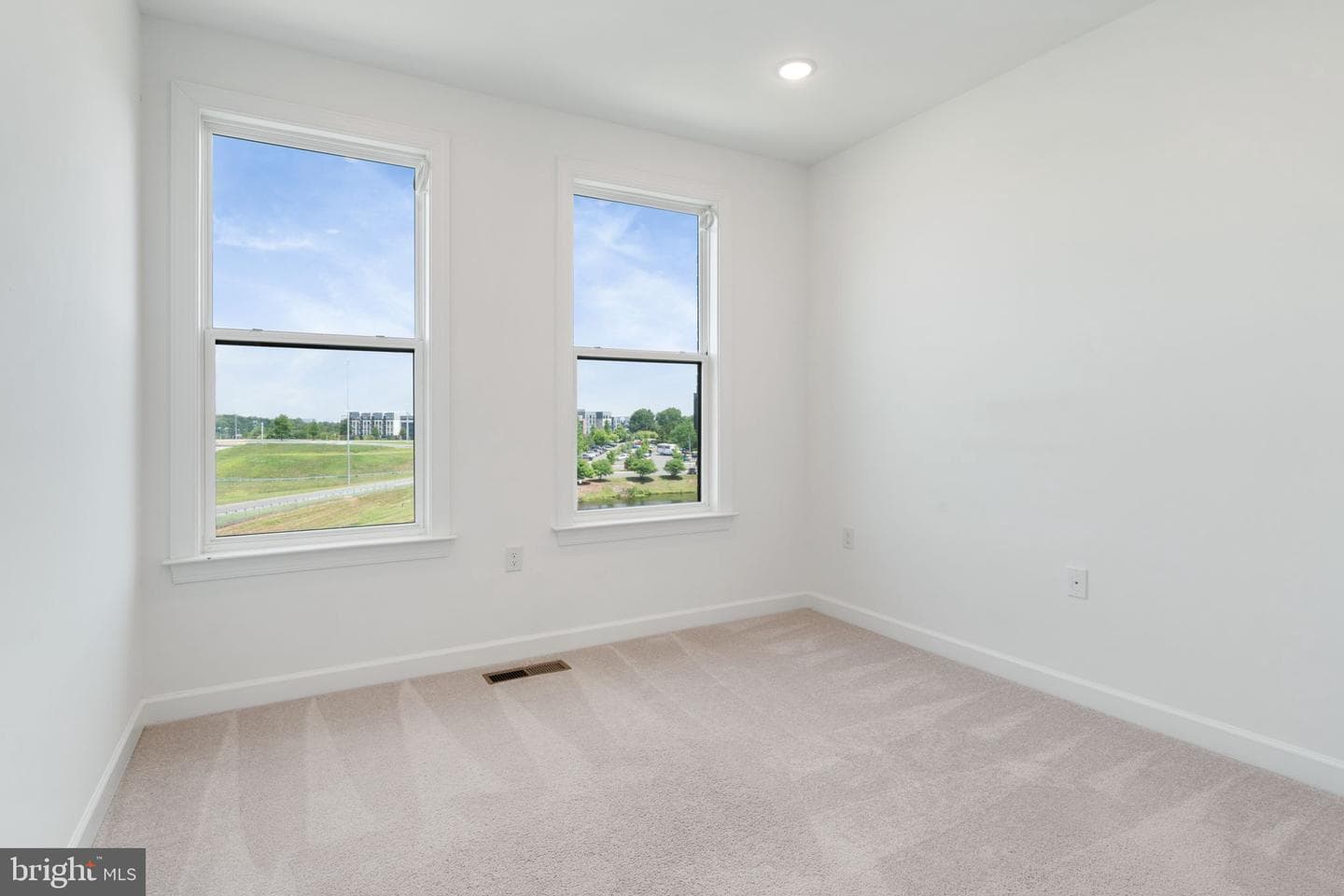 14350 Yesler Avenue #4 photo 33