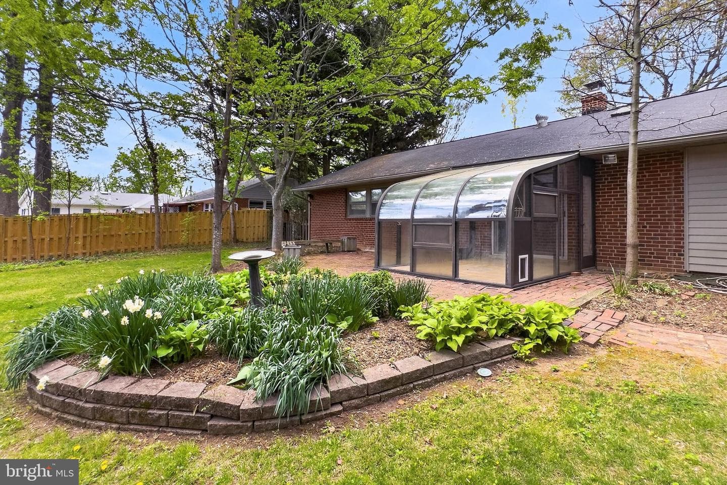 5509 Inverchapel Road photo 30
