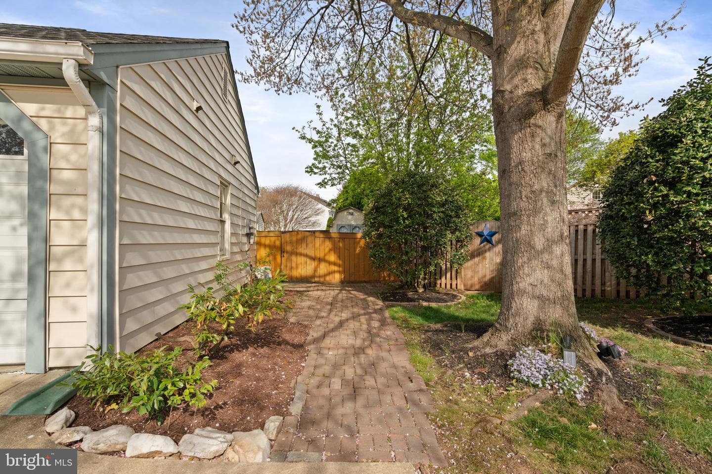 5406 Clubside Lane photo 6