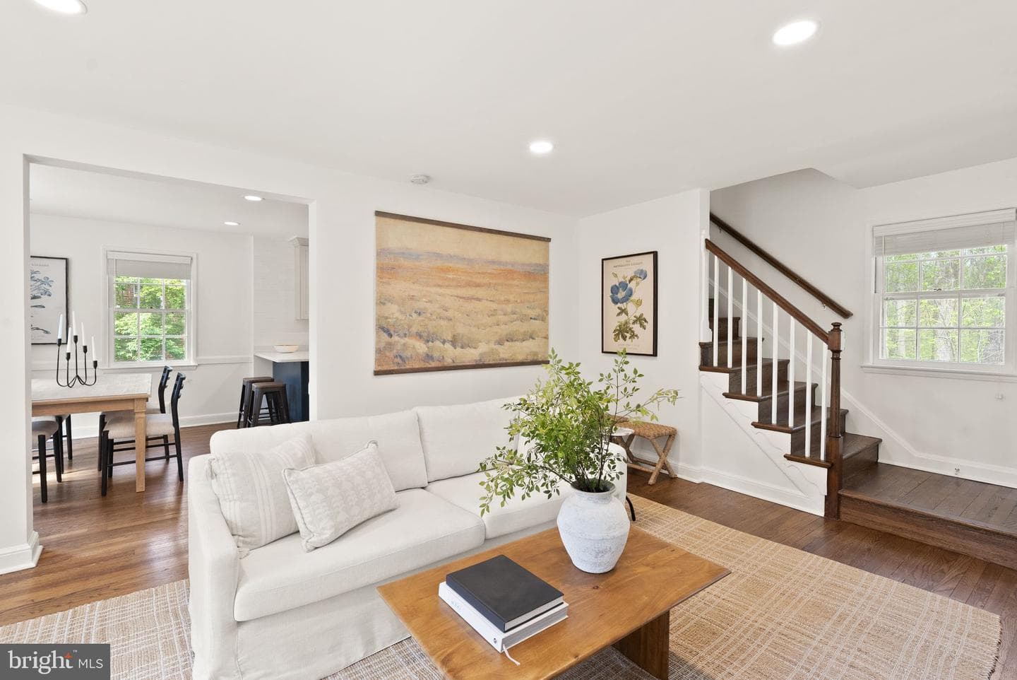 7102 Cynthia Court photo 4