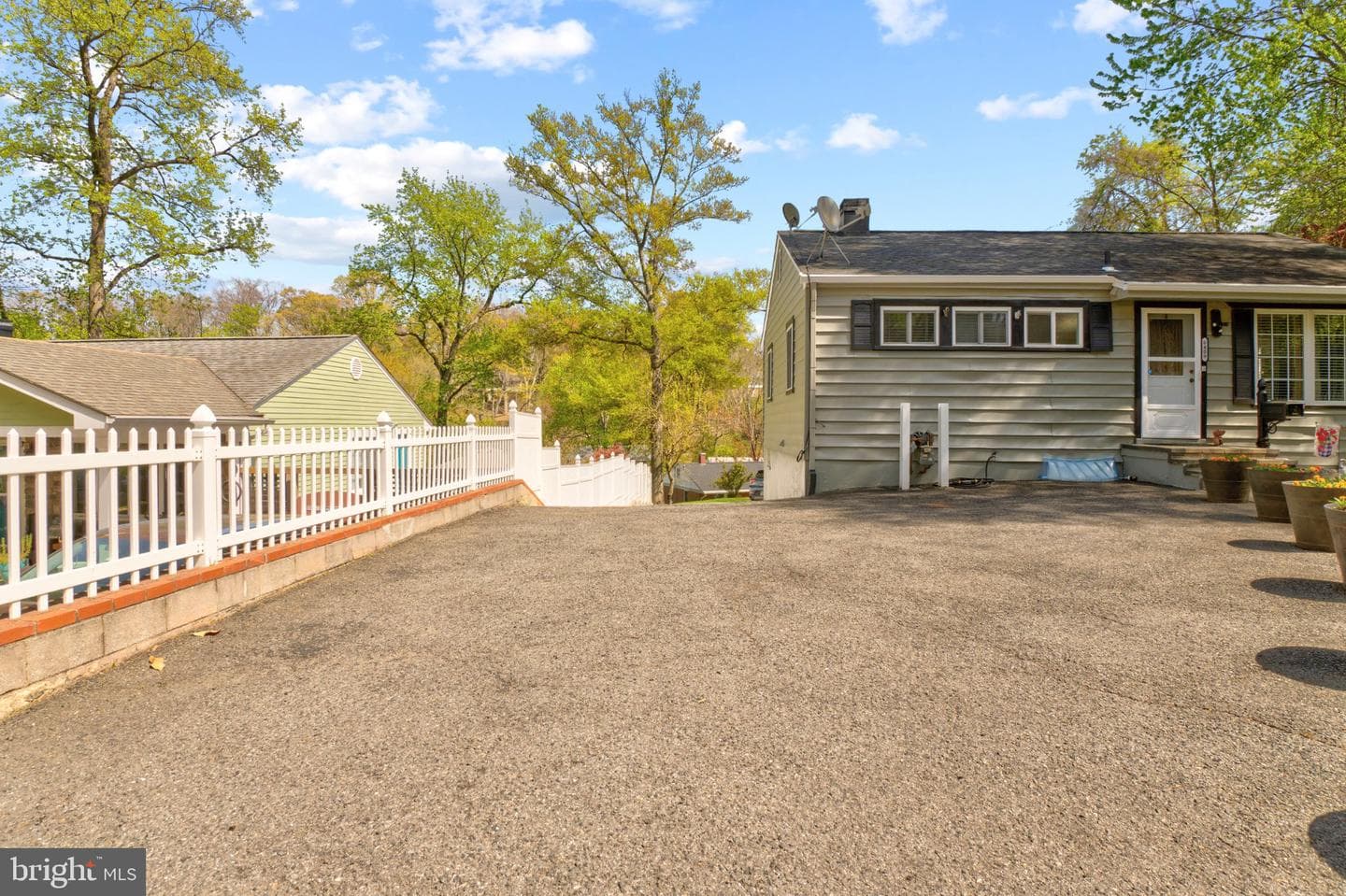 6409 The Parkway photo 41