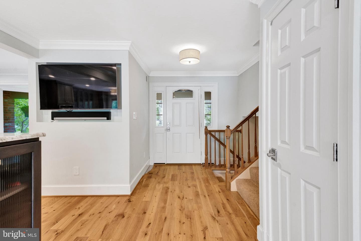 5948 Innisvale Drive photo 3