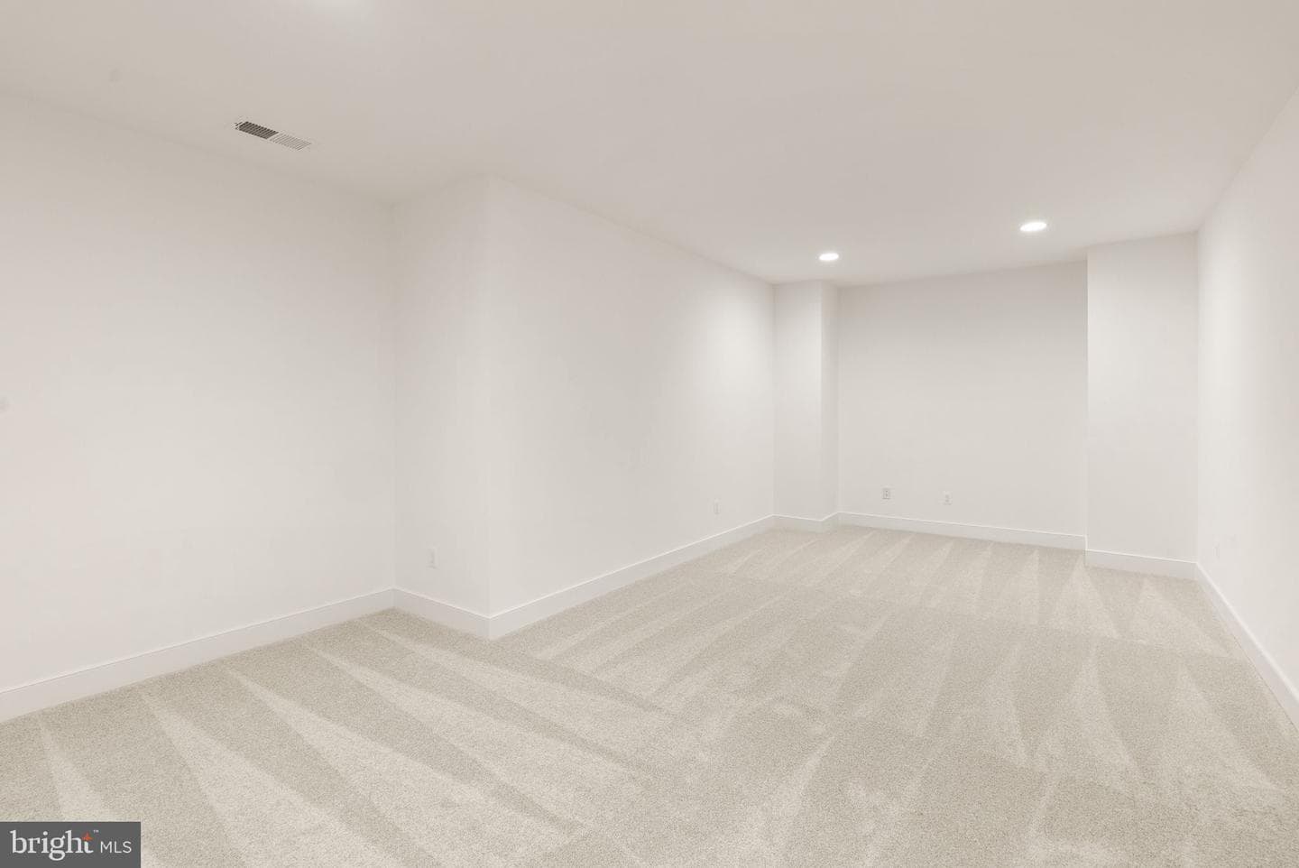 11800 Valley Road photo 70