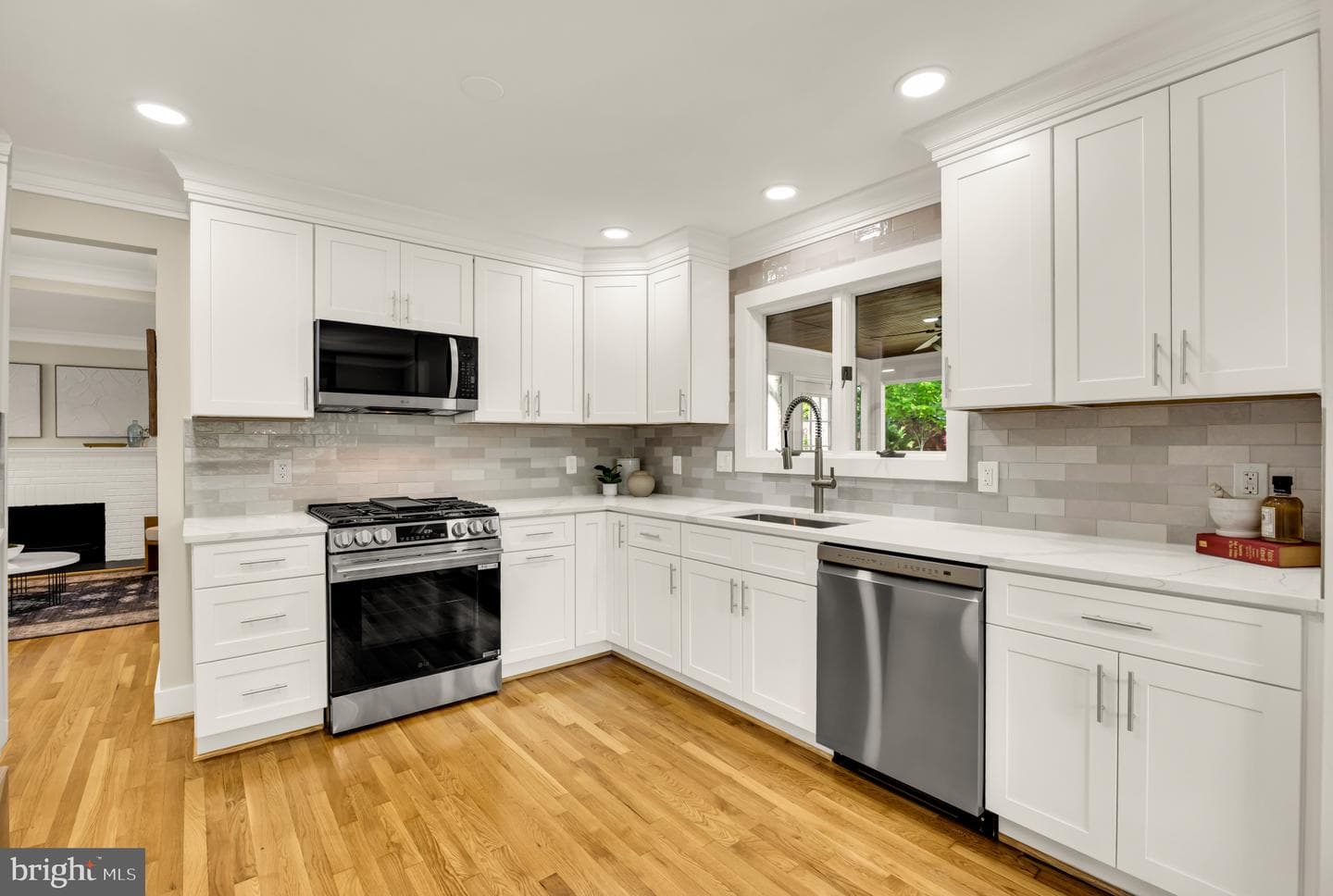 2435 Shenandoah Street photo 11