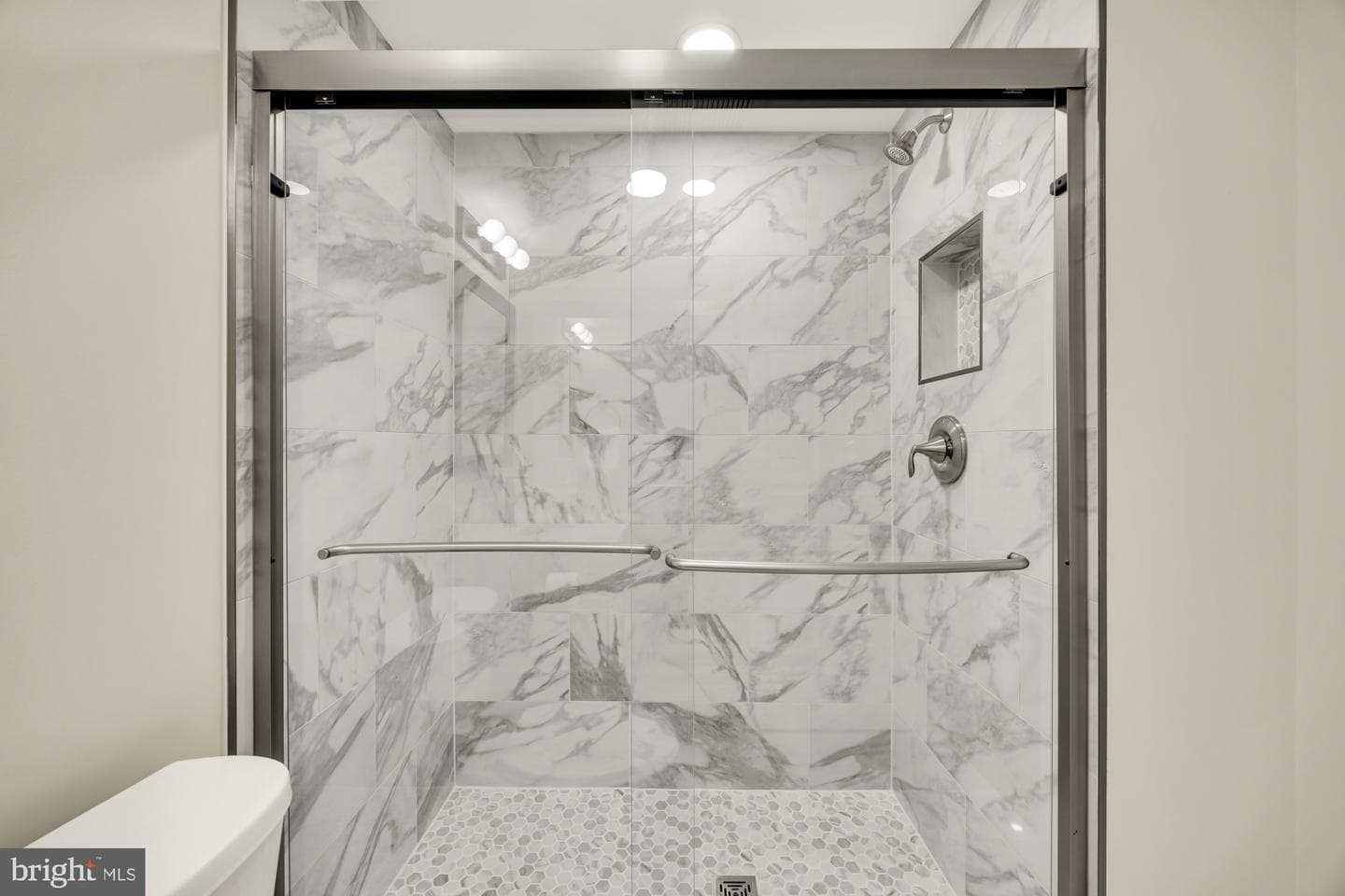 2435 Shenandoah Street photo 24