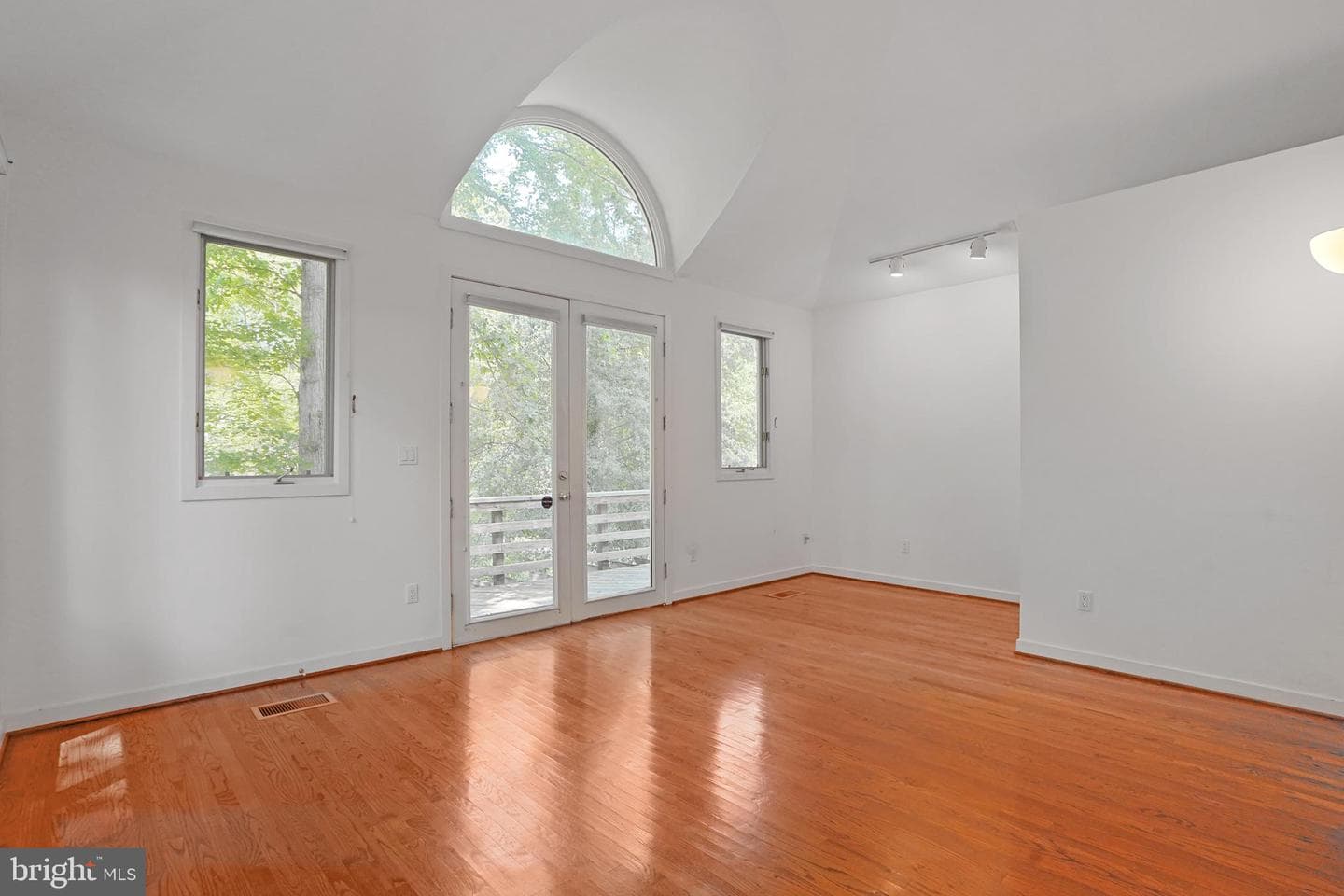 926 Saigon Road photo 28