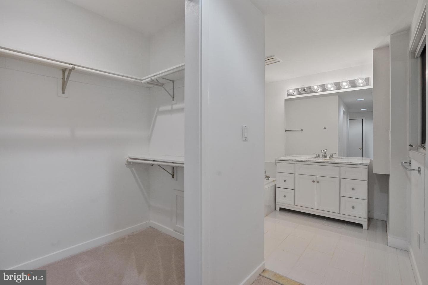 926 Saigon Road photo 43