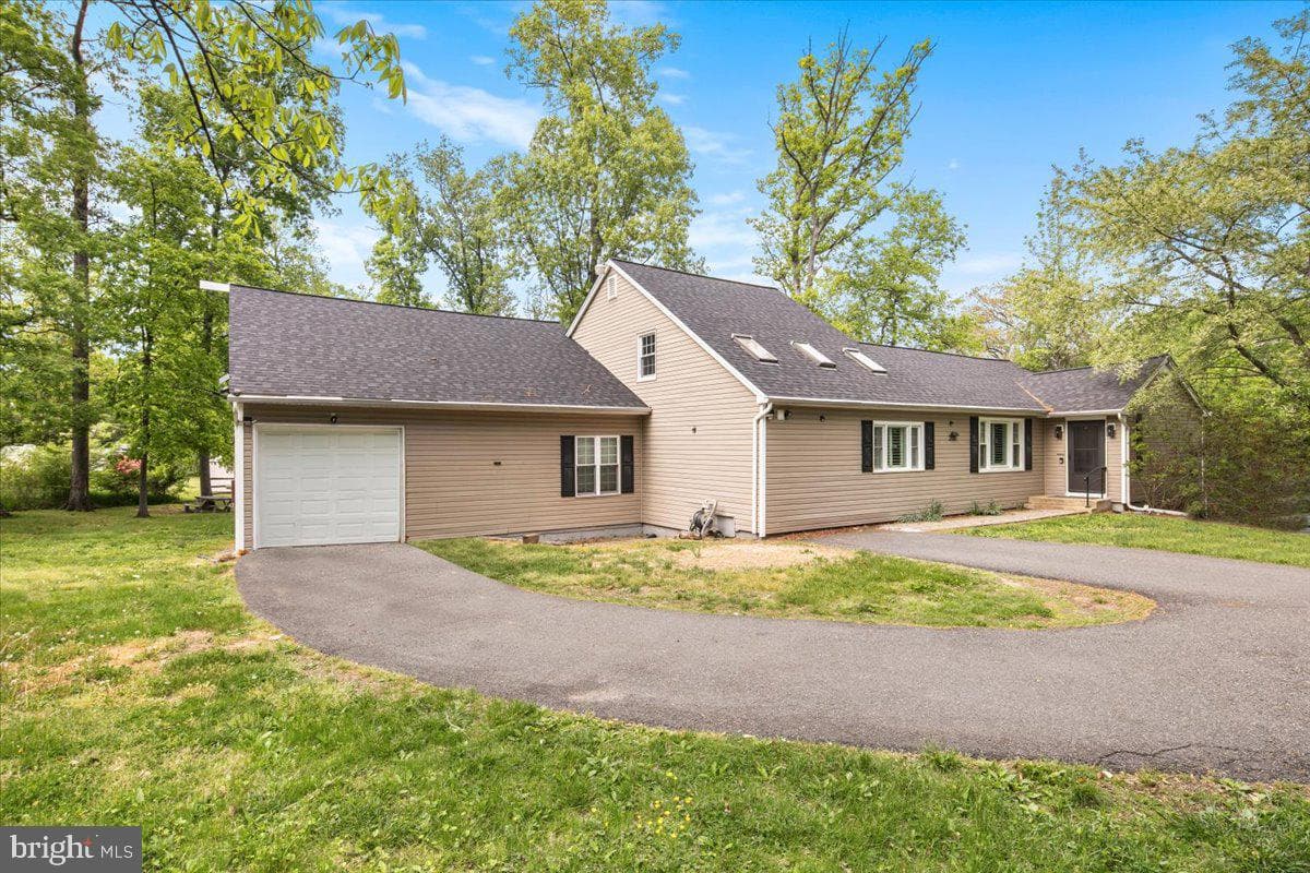 3700 Woodley Drive photo 2