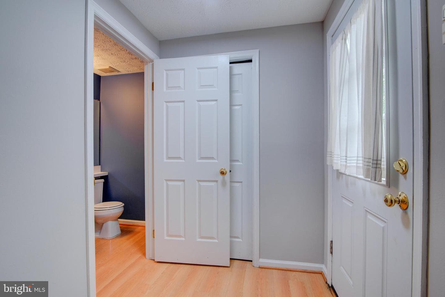 1552 Poplar Grove Drive photo 3