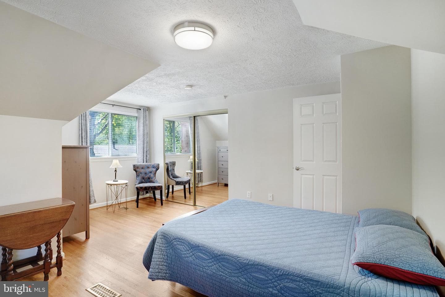 5300 Kings Park Drive photo 39