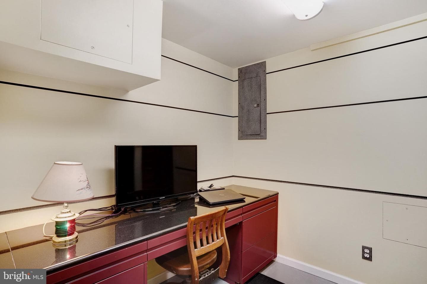 5300 Kings Park Drive photo 47
