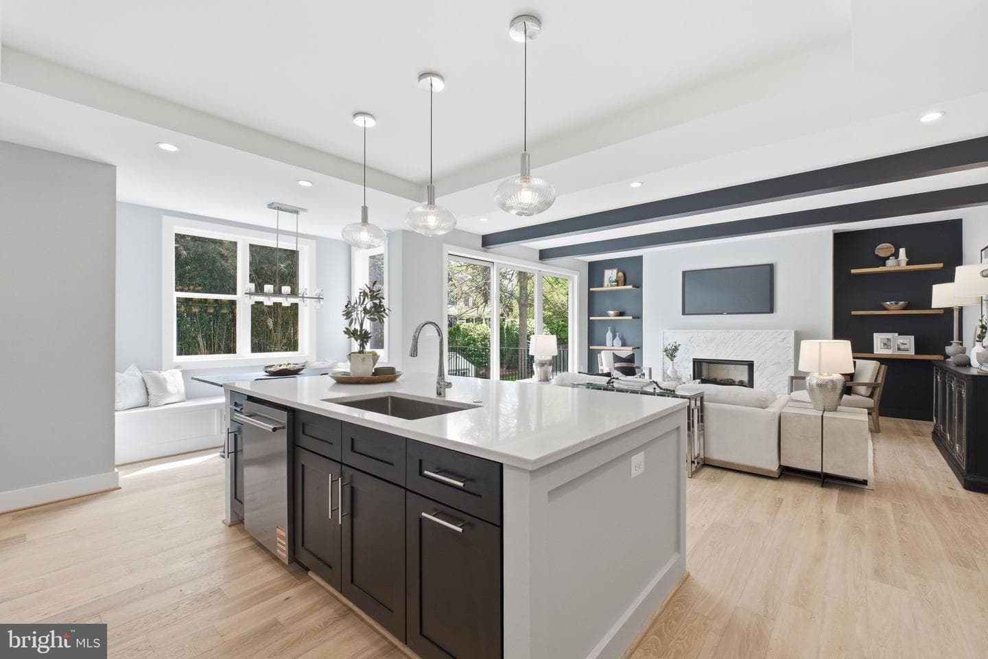 6645 Hallwood Avenue photo 10