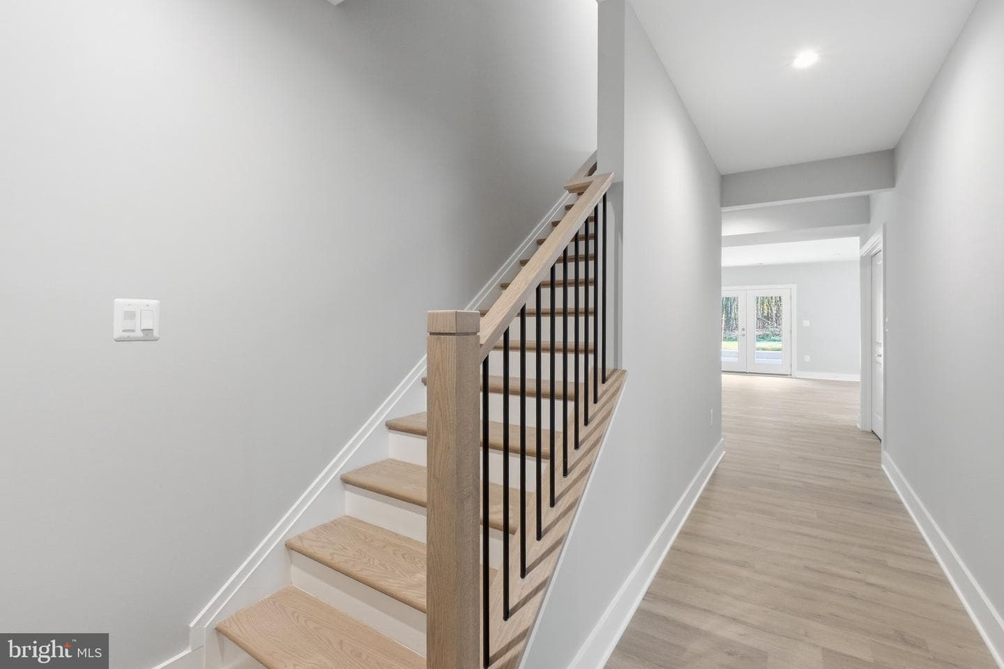 6645 Hallwood Avenue photo 38