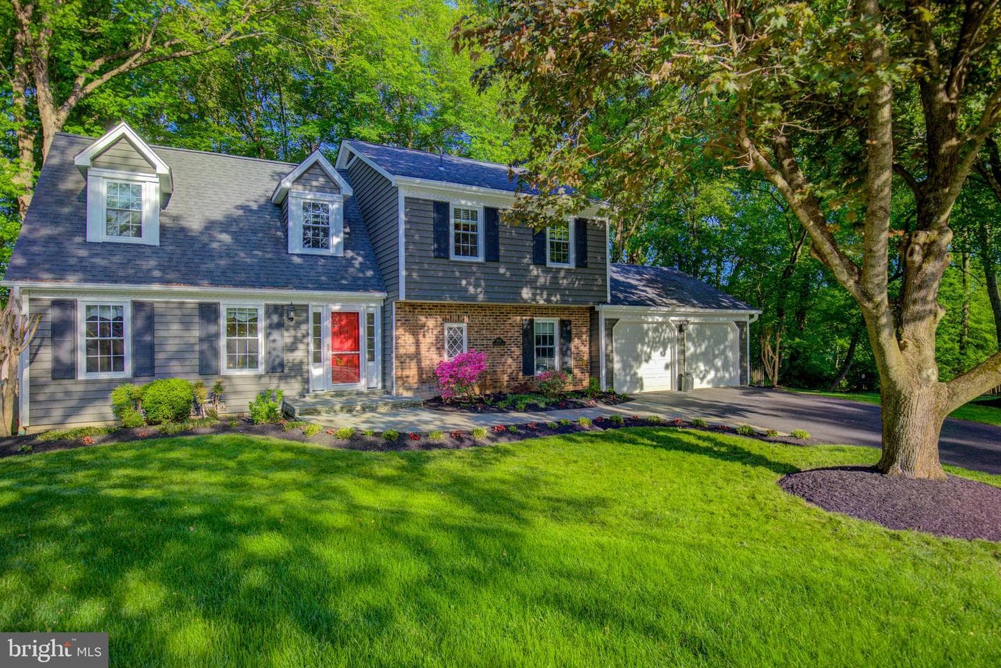9518 Heathwood Court photo 3