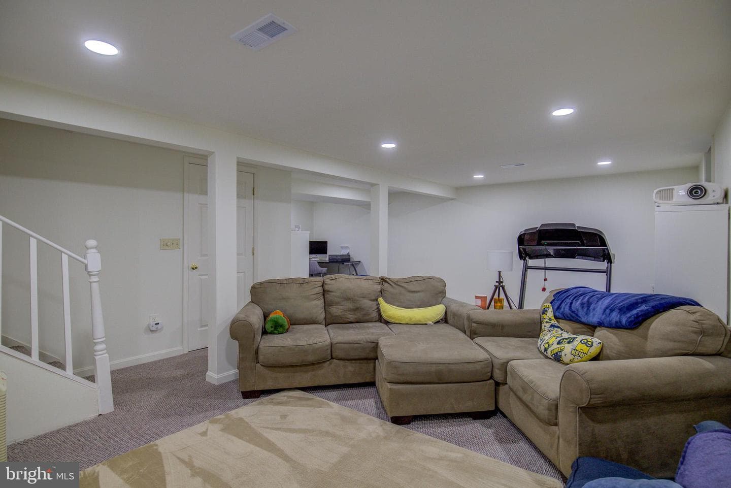 9518 Heathwood Court photo 35