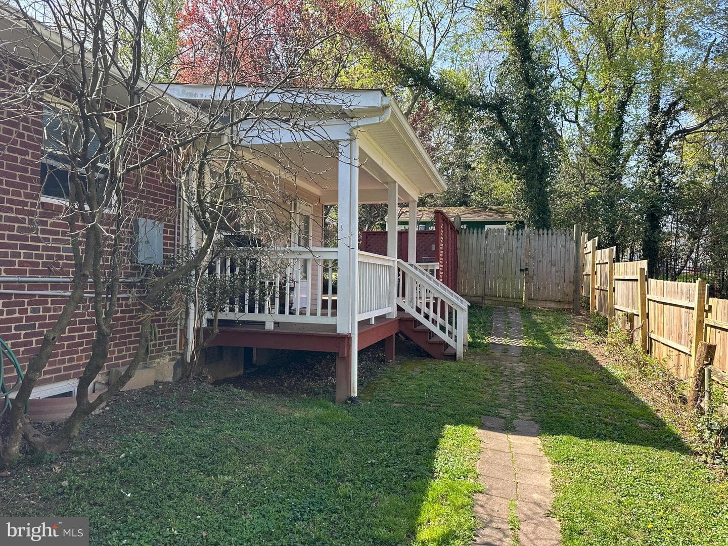 6105 Munson Hill Road, Falls Church