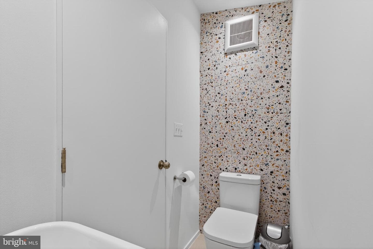 7905 Sycamore Drive photo 32