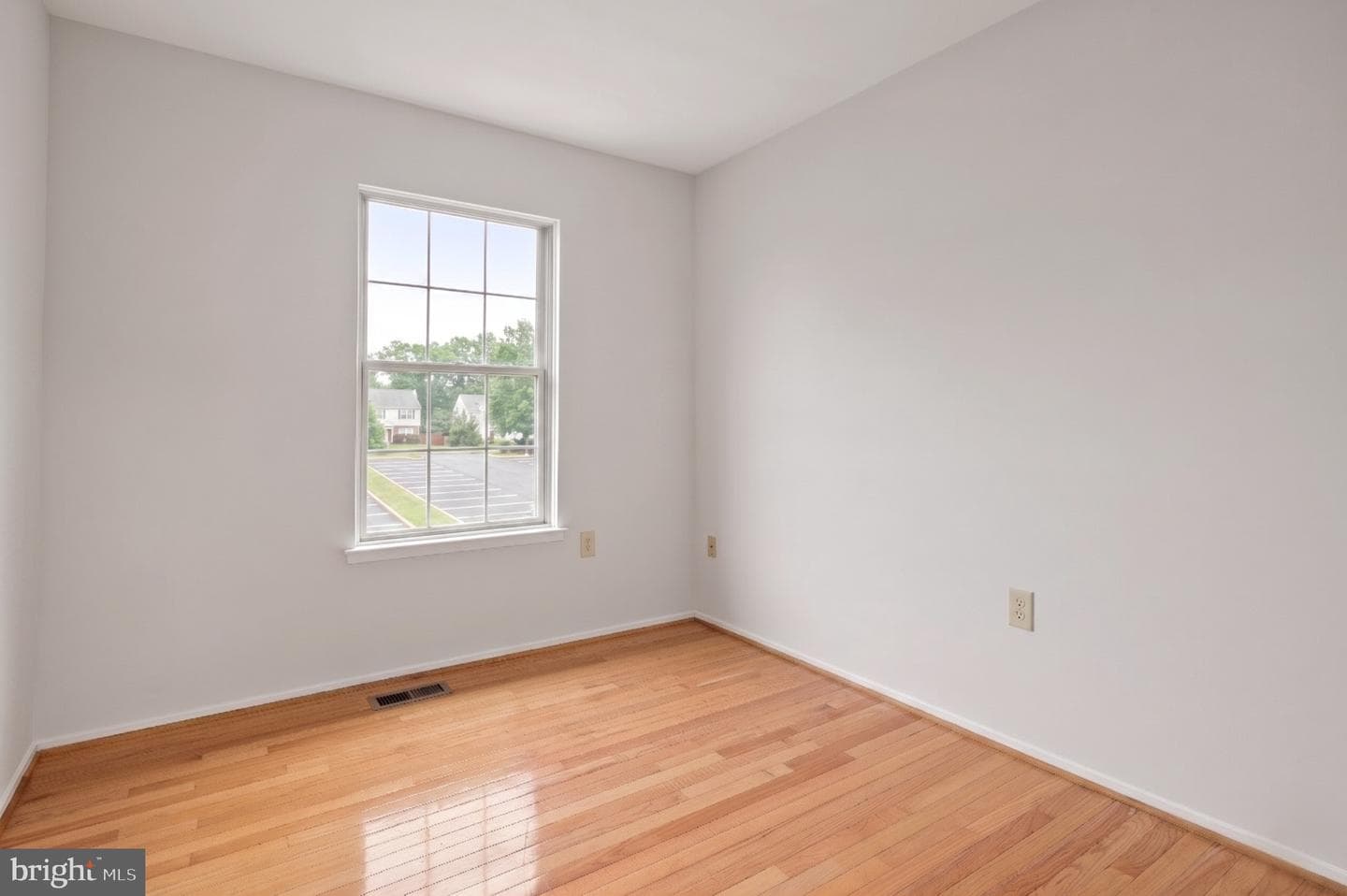 8684 Venoy Court photo 25