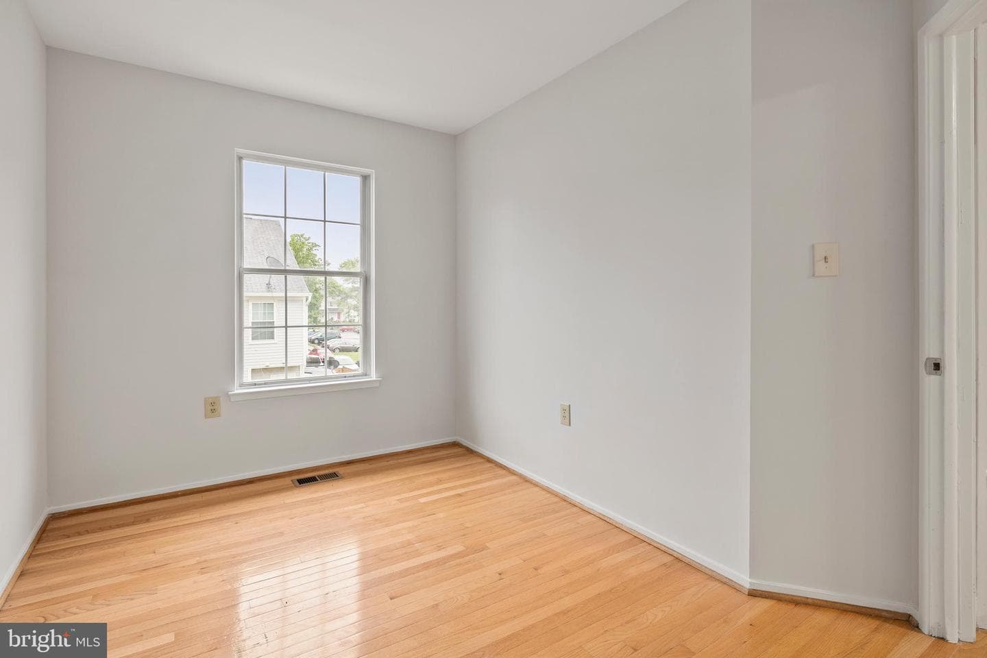 8684 Venoy Court photo 30