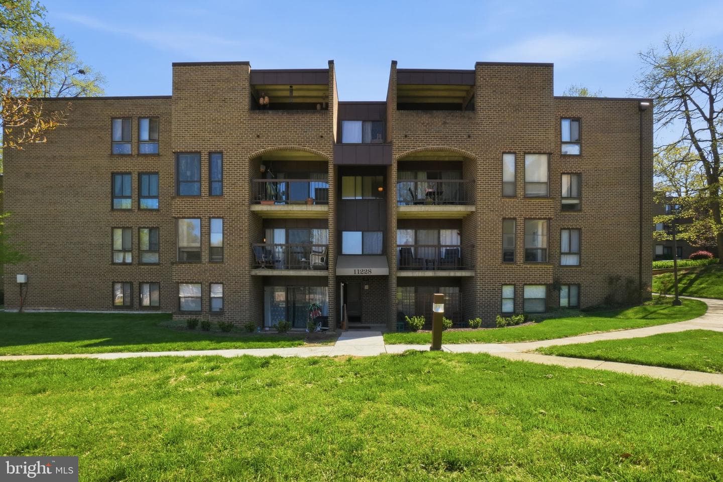 11228 Chestnut Grove Square #132, Reston