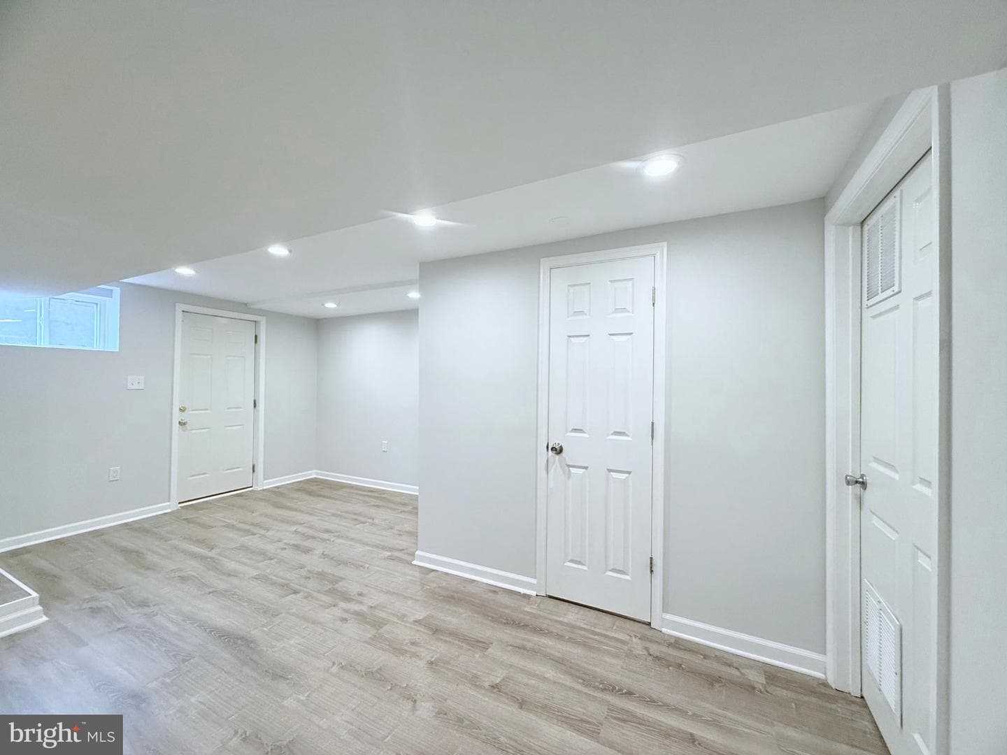 5510 Eastbourne Drive photo 18
