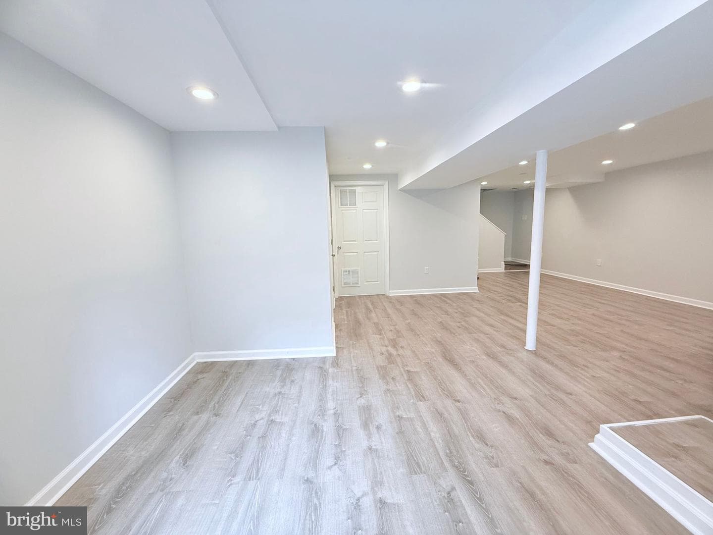 5510 Eastbourne Drive photo 19