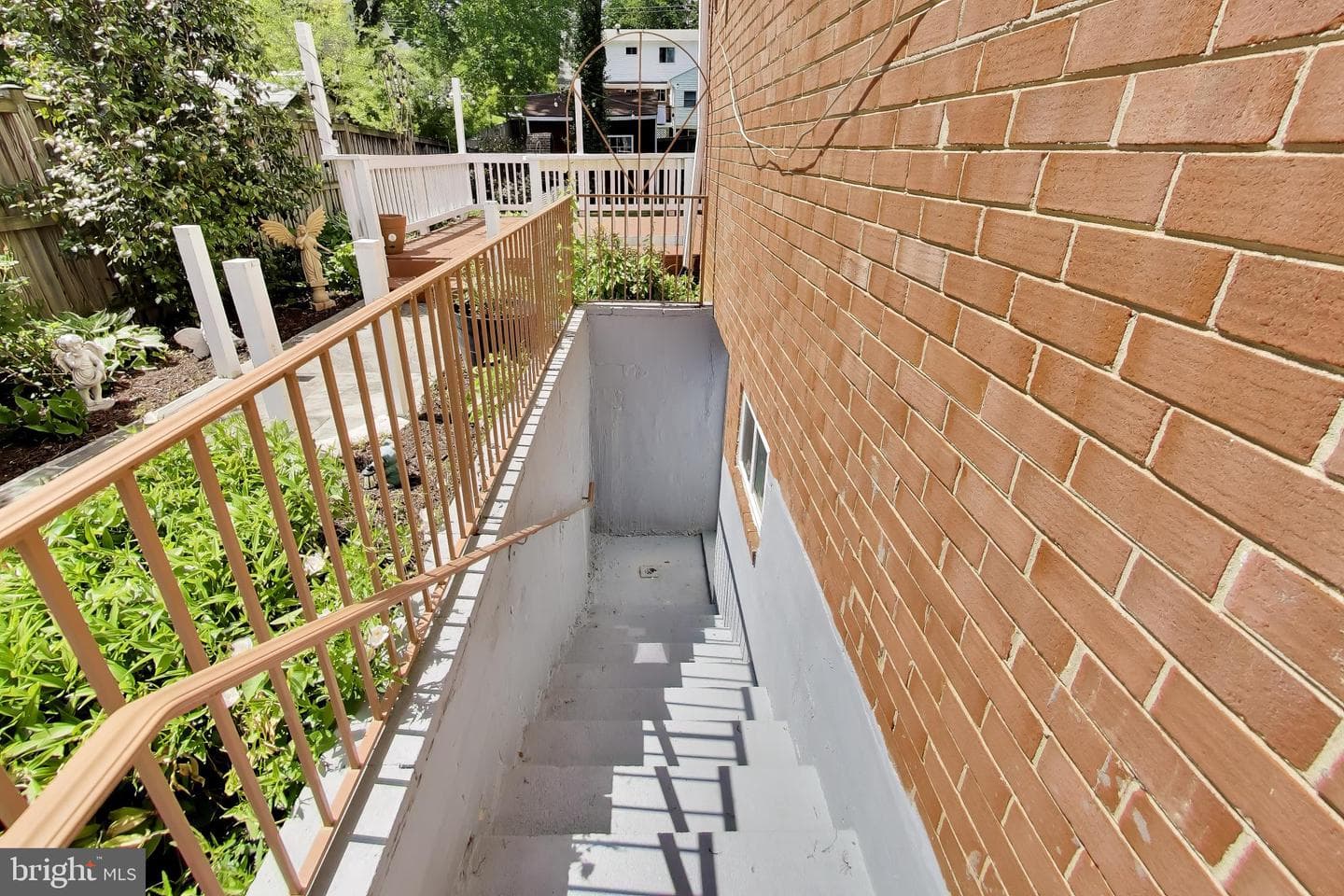 5510 Eastbourne Drive photo 23