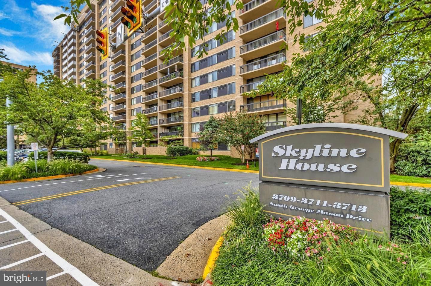 3713 S George Mason Drive #1102 West, Falls Church