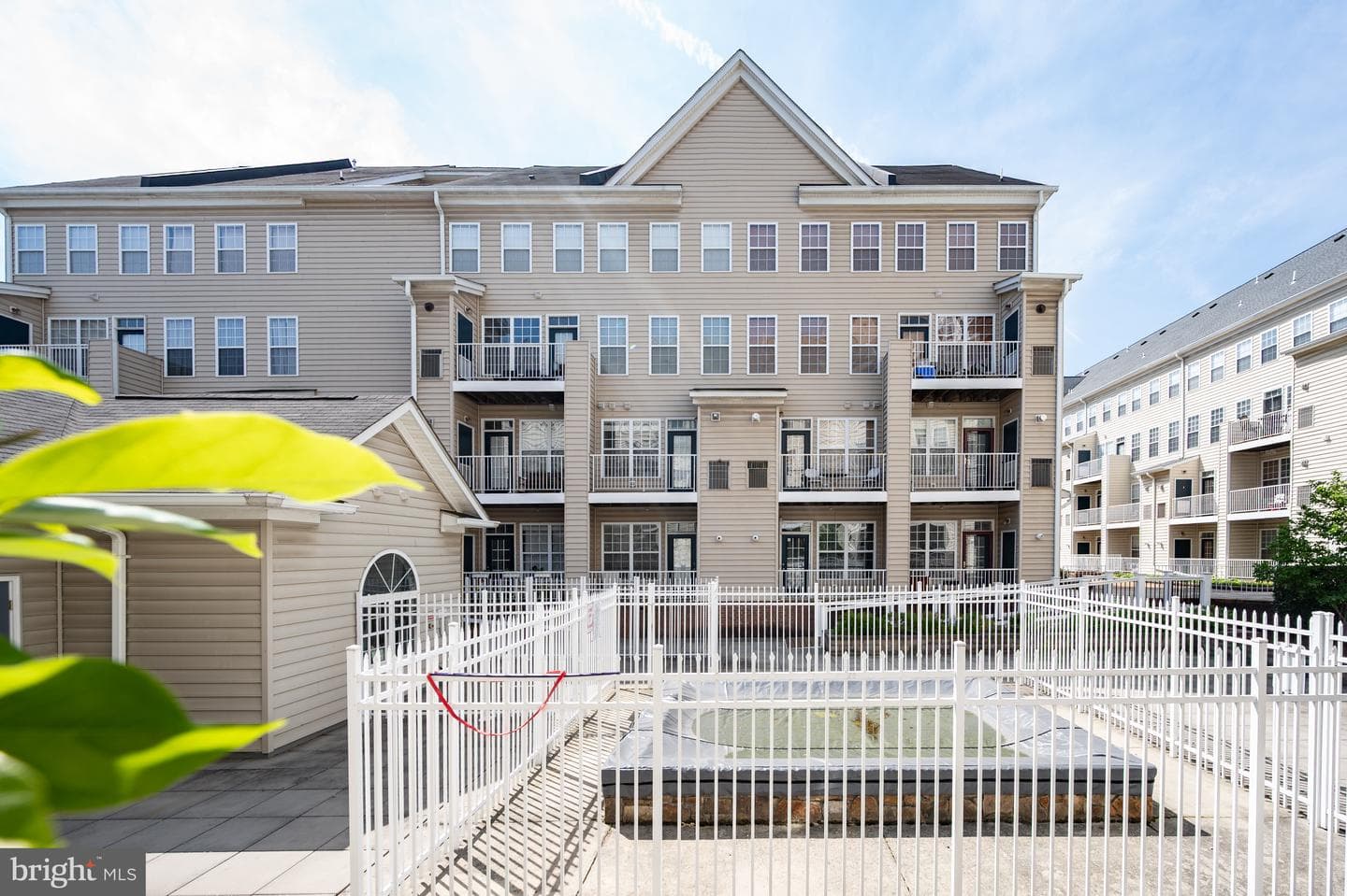 2664 Manhattan Place #305 photo 38