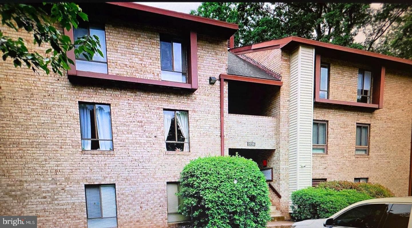 2226 Castle Rock Square #1b, Reston