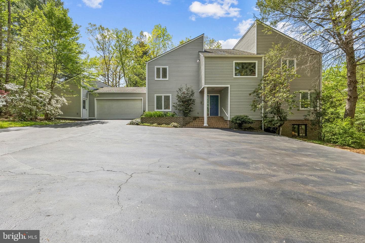 2416 Sunny Meadow Lane photo 4