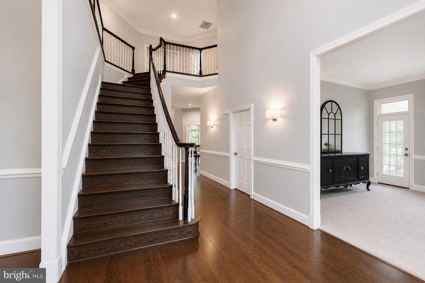3242 Valley Lane photo 3