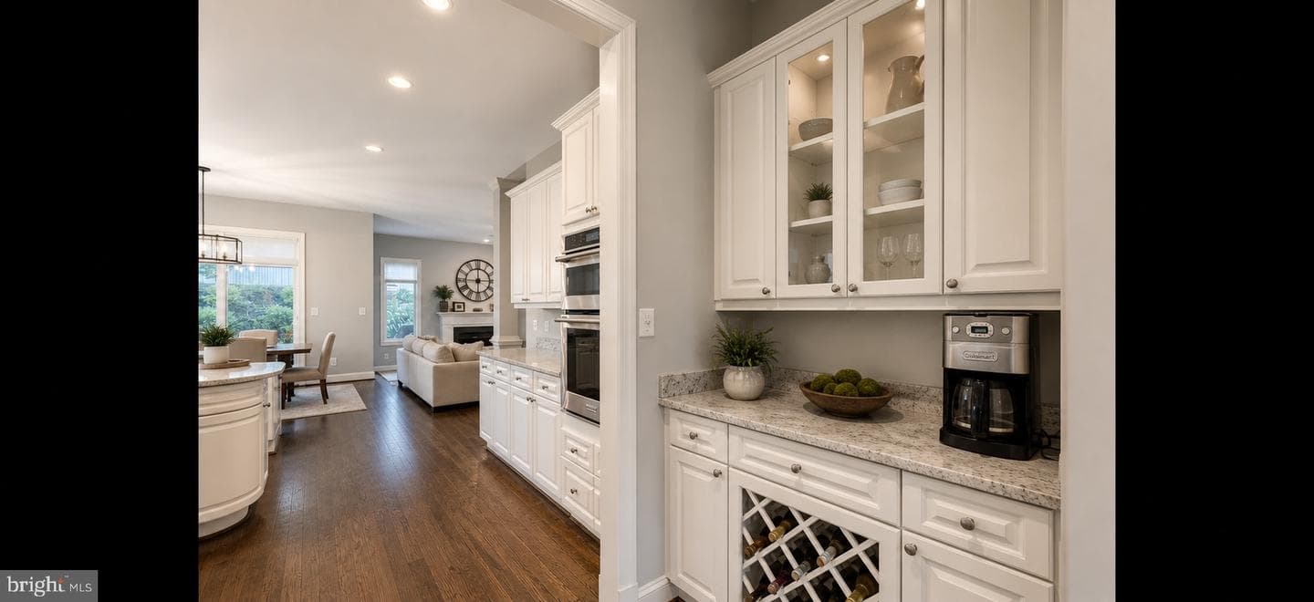 3242 Valley Lane photo 8