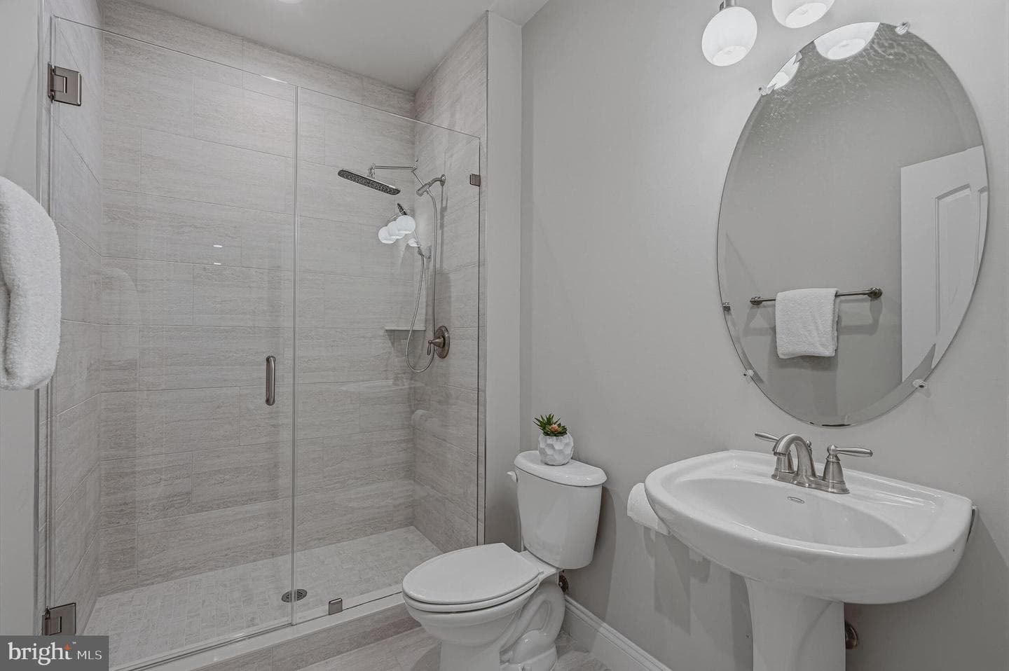 6804 Dean Drive photo 18