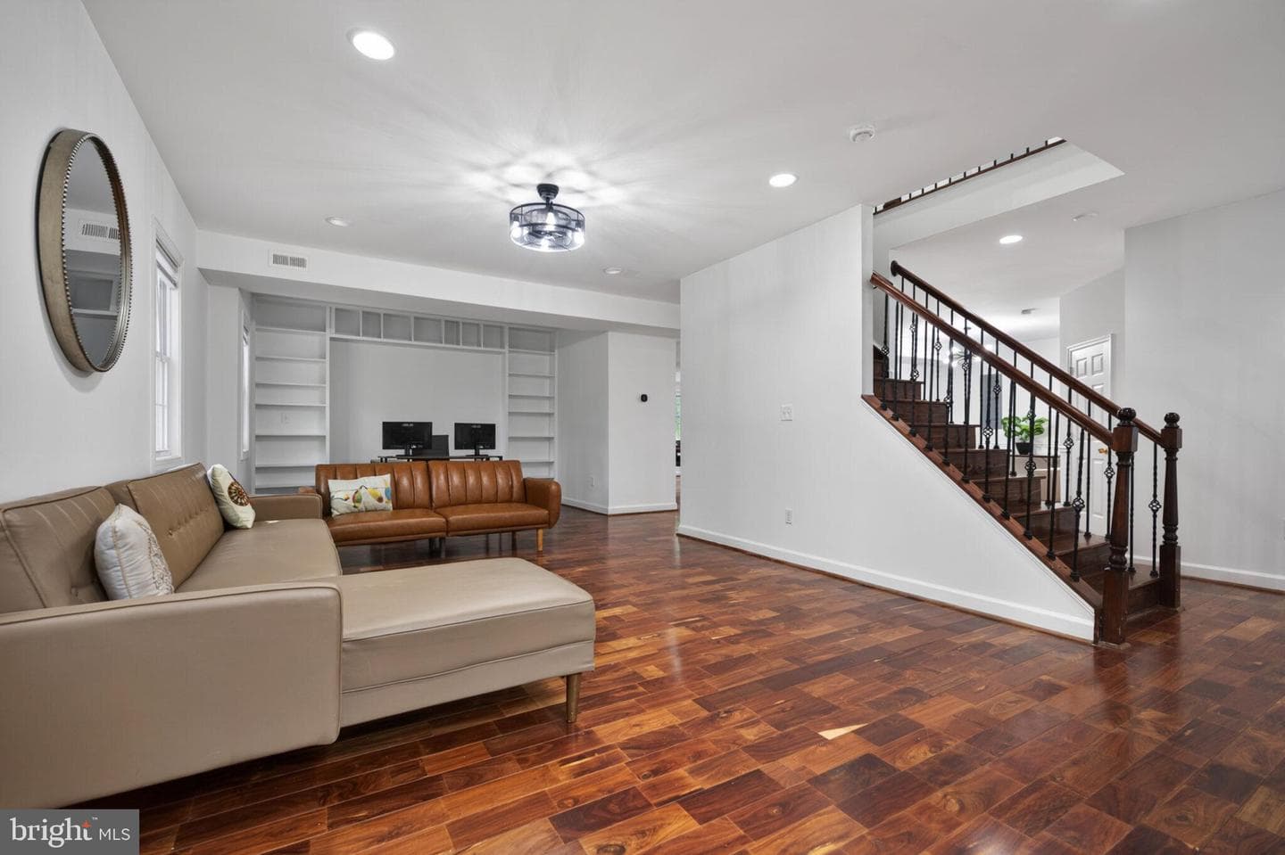 7909 Ashton Street photo 15