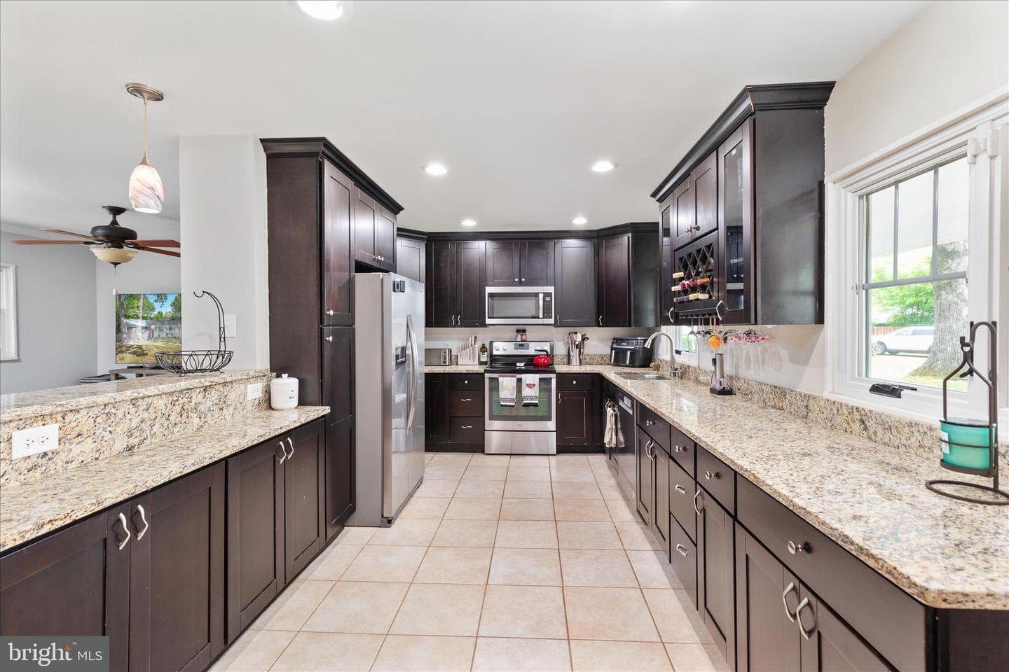 4607 Mayor Place photo 5