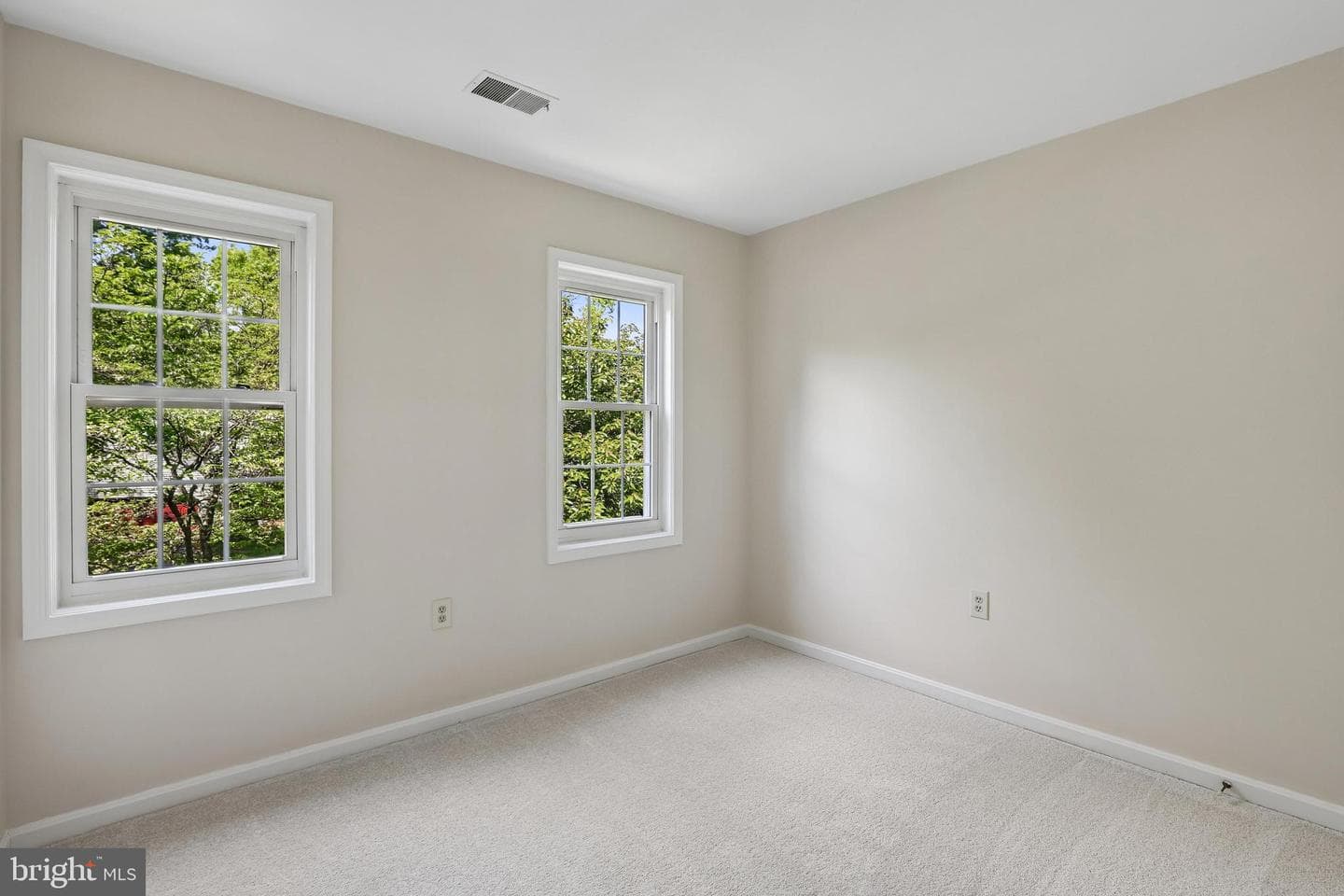 2701 Reign Street photo 37