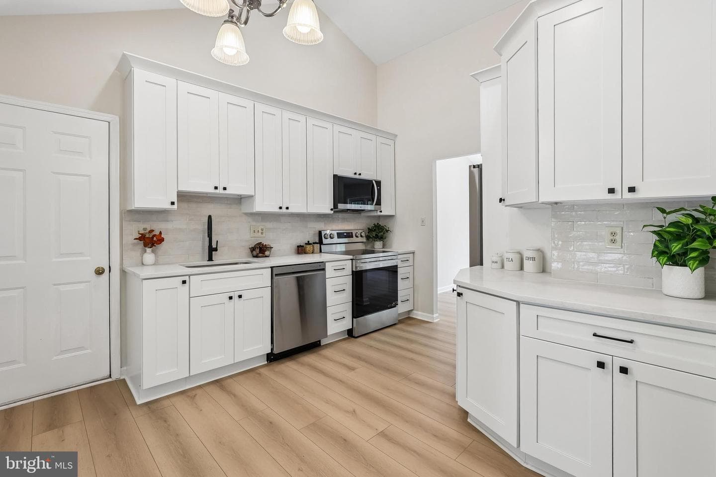 2701 Reign Street photo 8