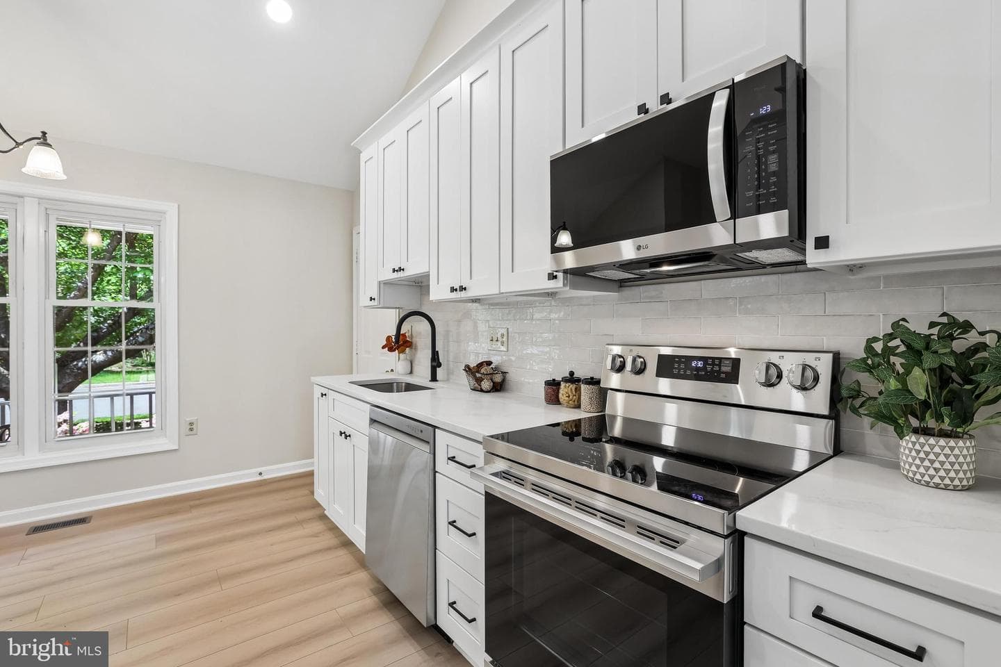 2701 Reign Street photo 9