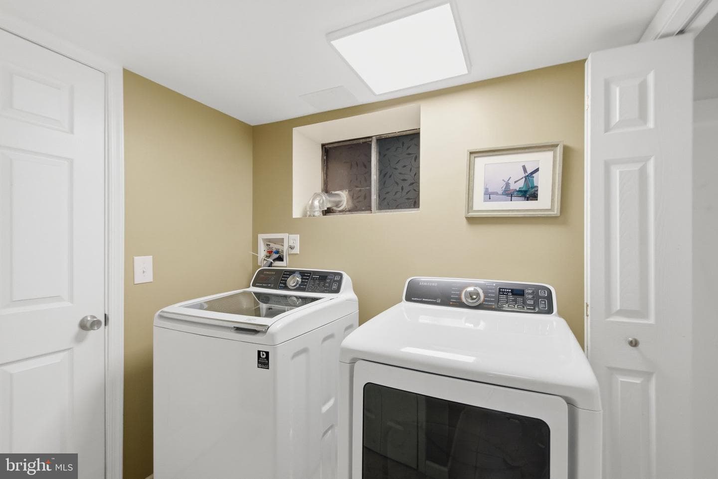 4526 Banff Street photo 45