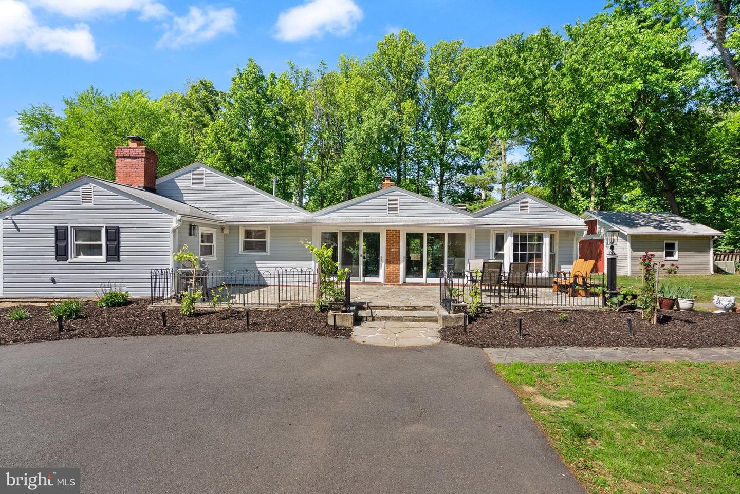 815 Seneca Road photo 51
