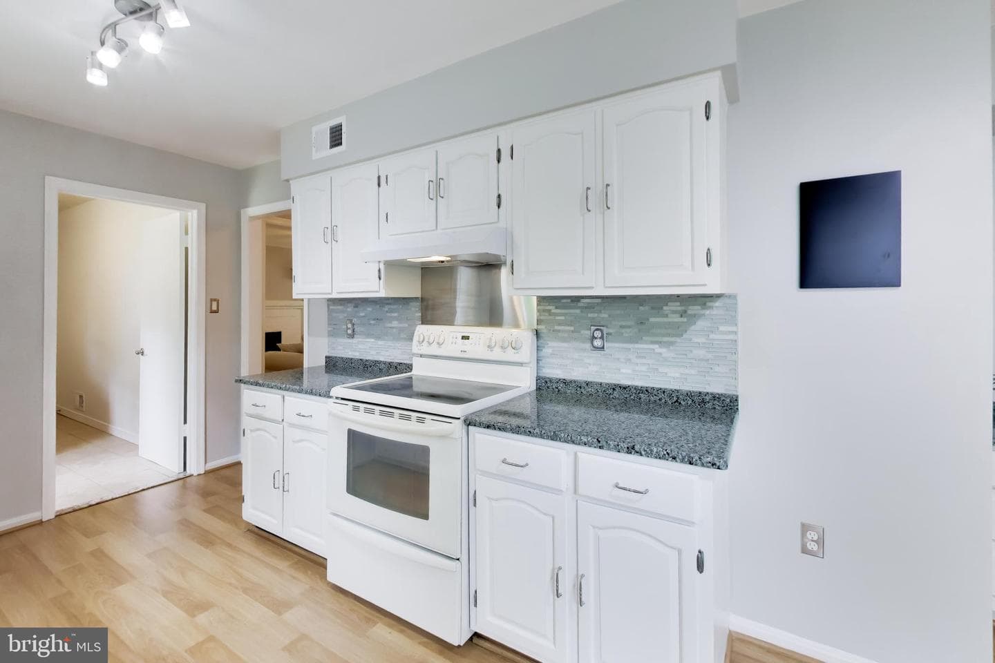 5125 King David Boulevard photo 6