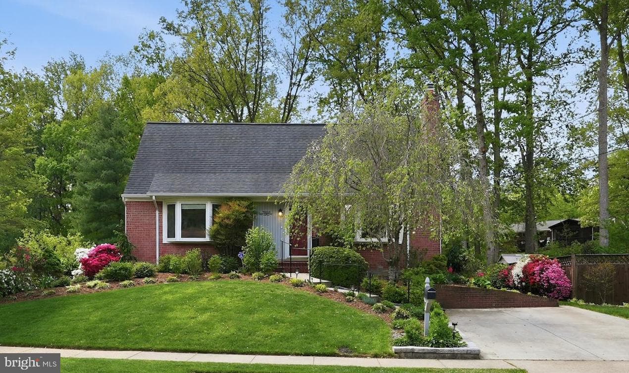 7006 Barnack Drive photo 1