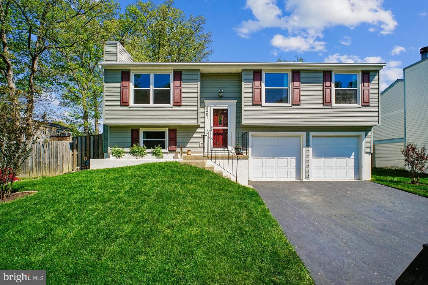 8491 Rippled Creek Court photo 3