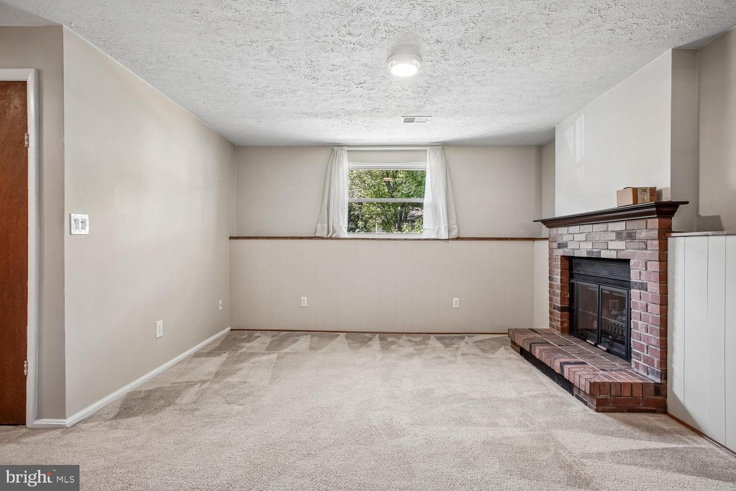 8491 Rippled Creek Court photo 32