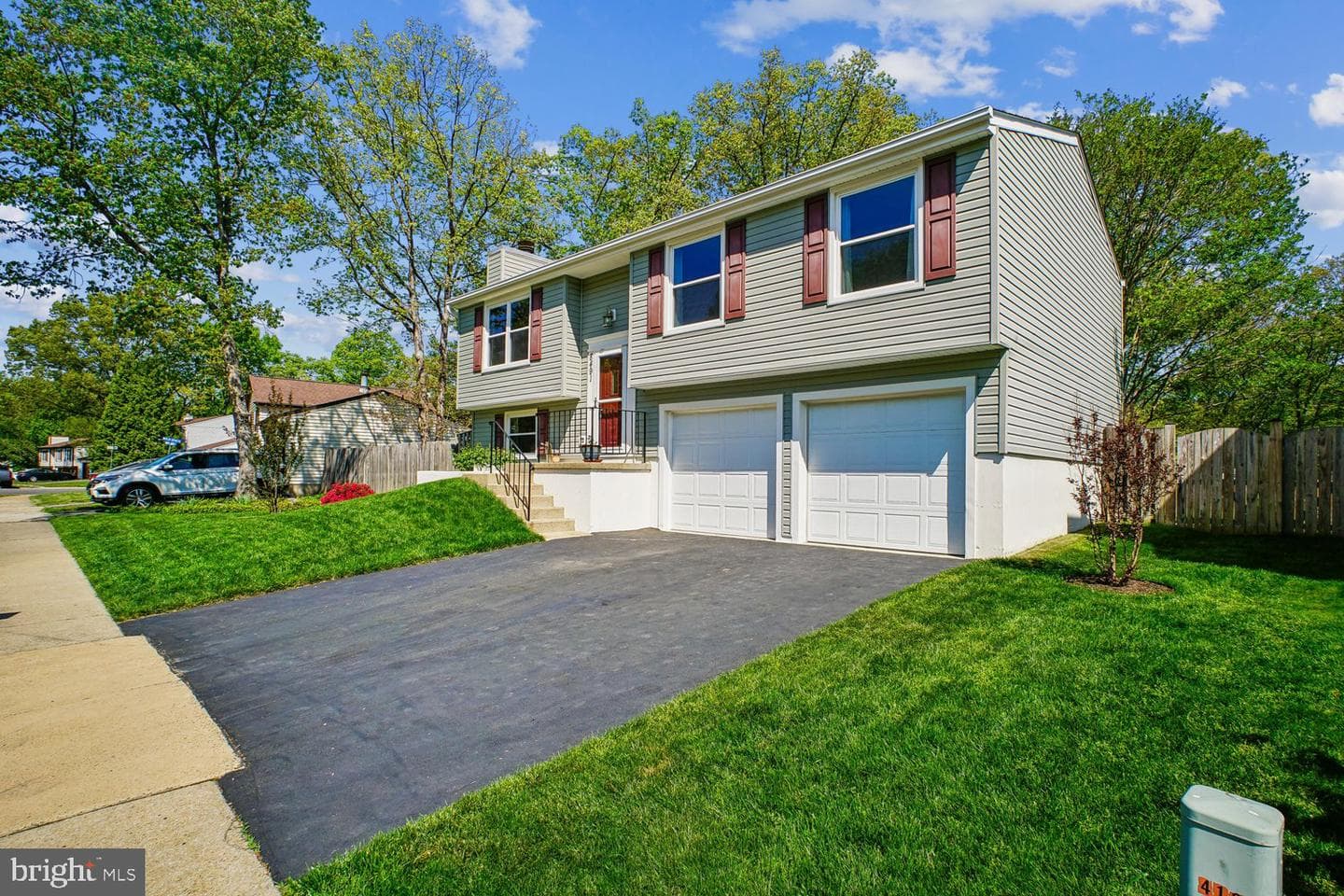 8491 Rippled Creek Court photo 4