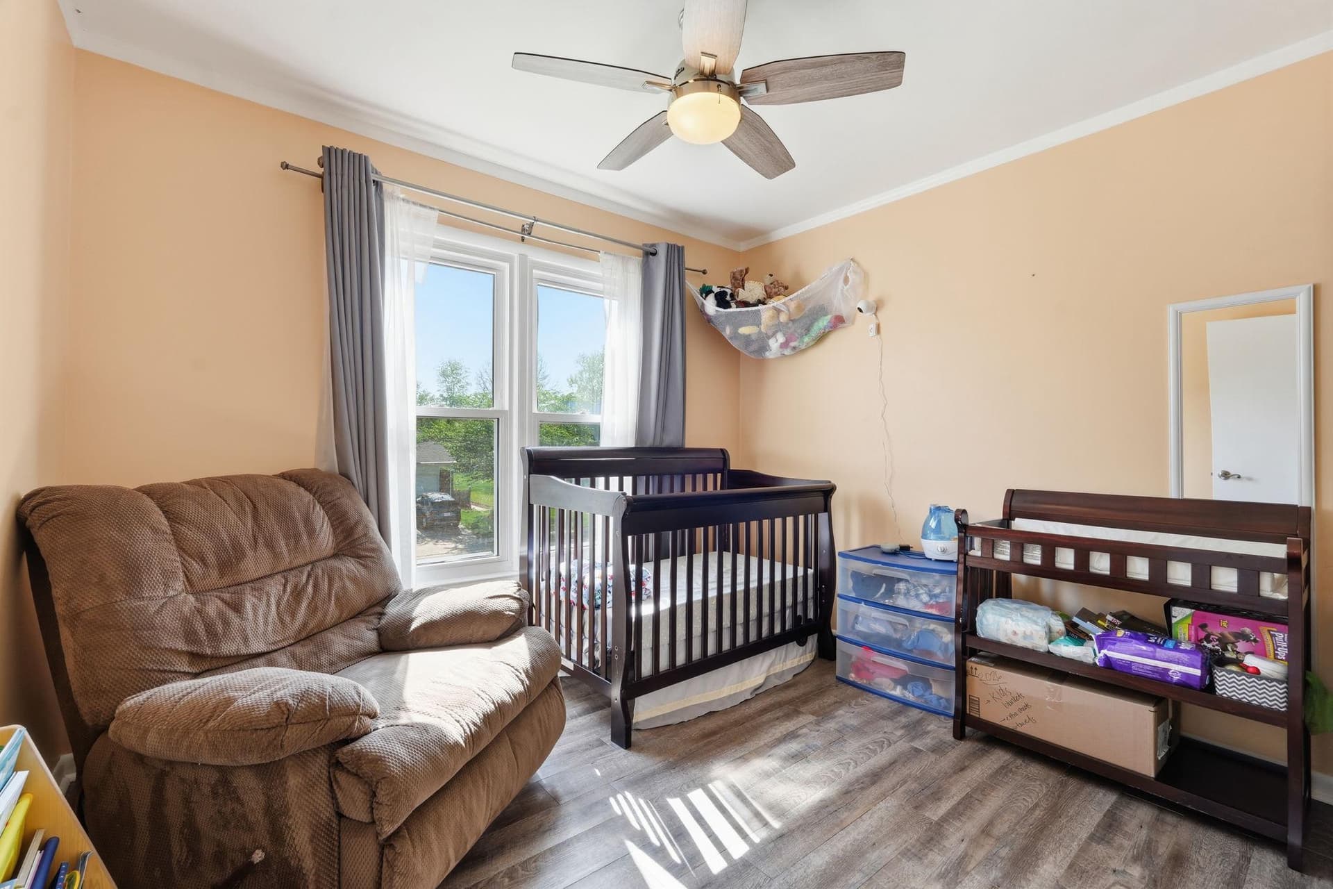 1630 Sadlers Wells Drive photo 28