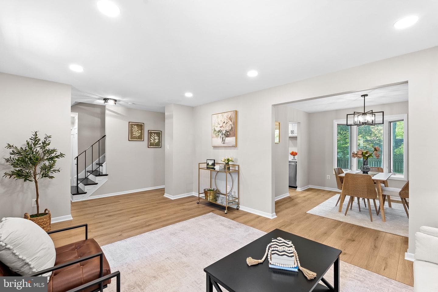 14810 Cranoke Street photo 11