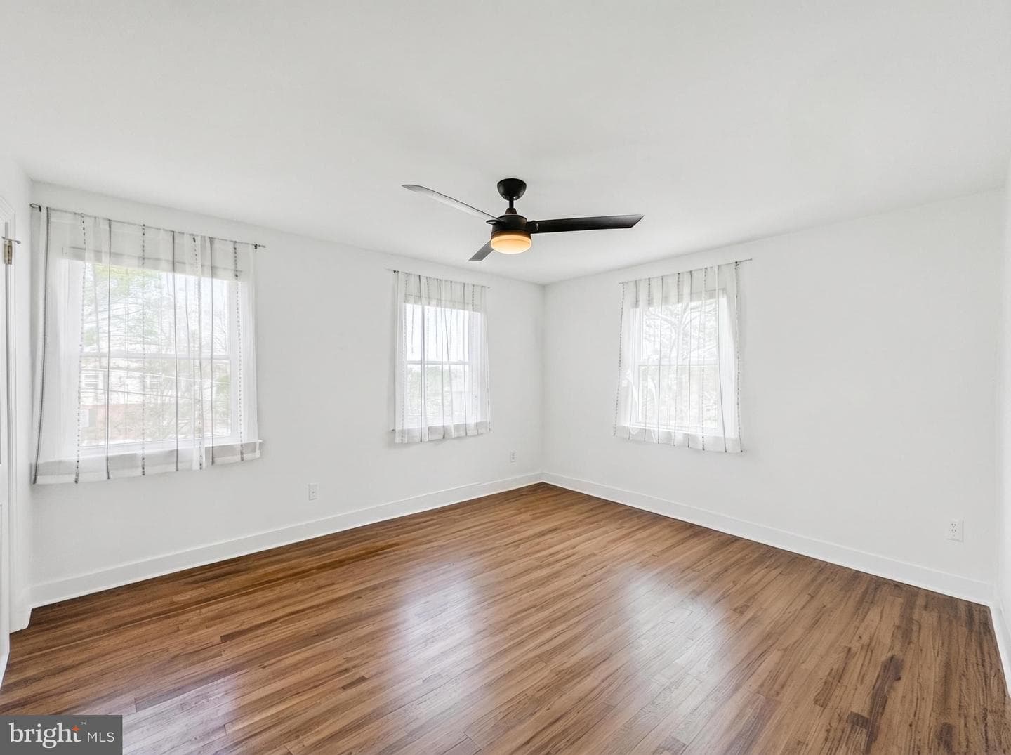 2411 Riverview Terrace photo 7