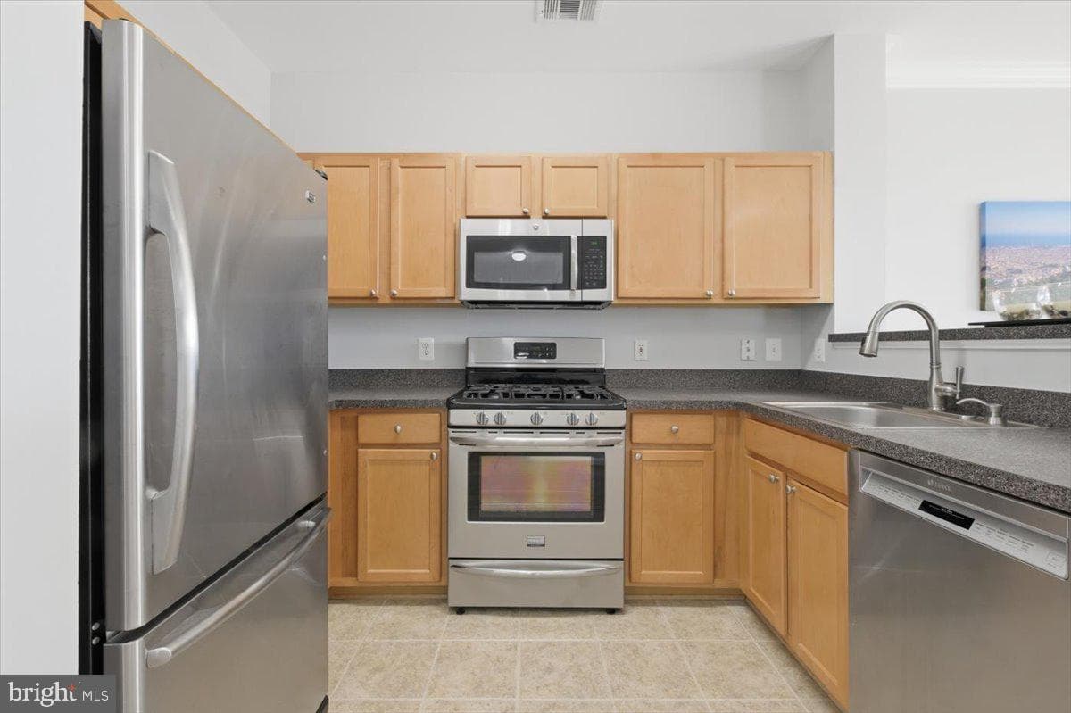 12000 Market Street #386 photo 21